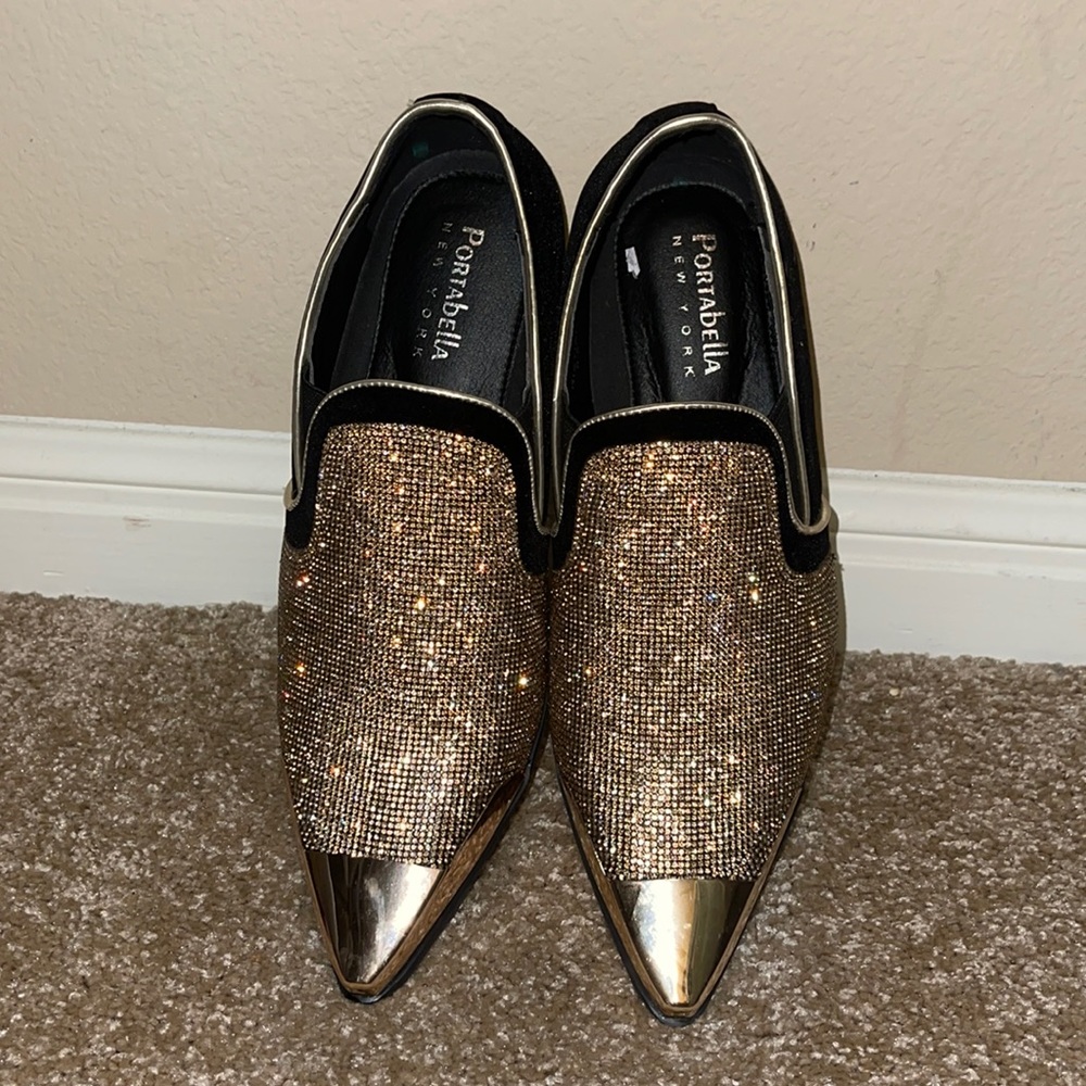 Gold-Tip Black Elegant Rhinestone Dress Shoe - Never Worn